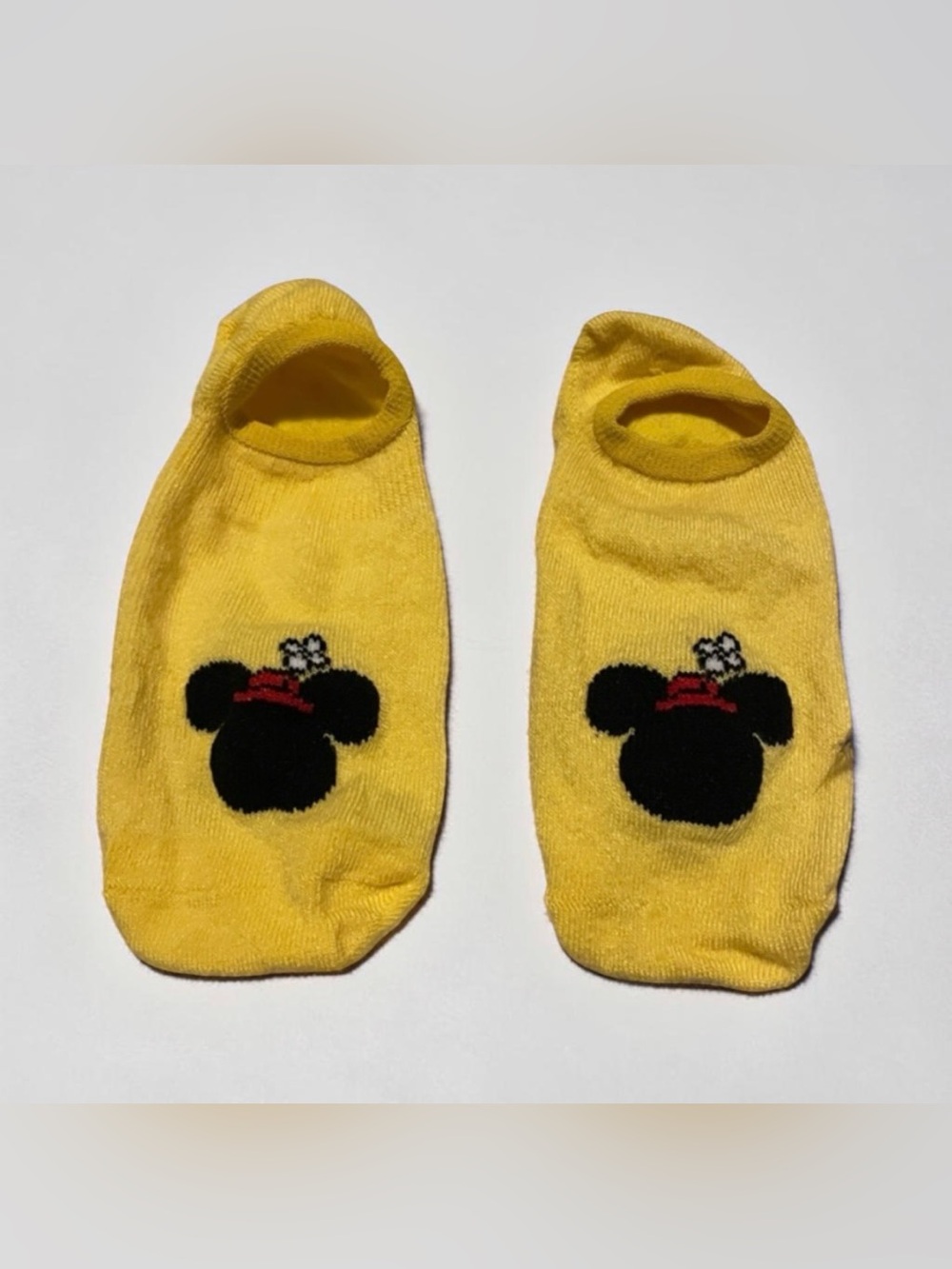 NWOT Juniors/Womens S Yellow No-Show ankle Socks Minnie Mouse Disney